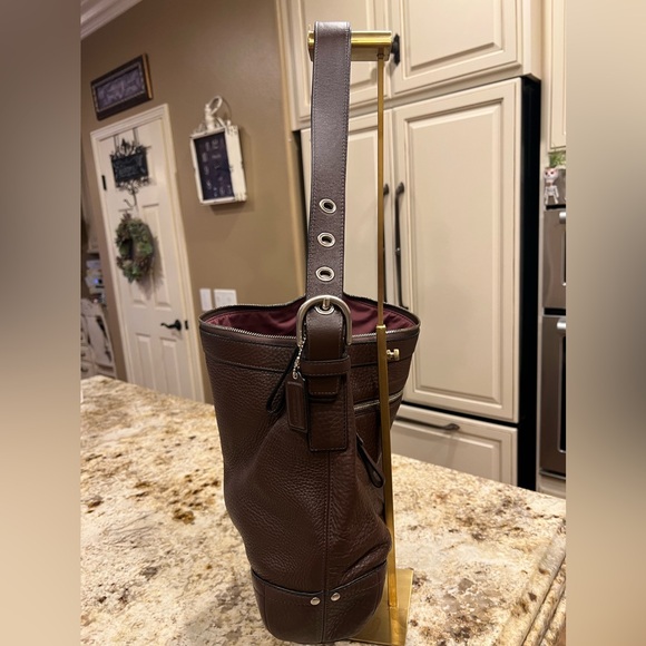 VTG Coach Pebbled Leather Shoulder Bag in Chocolate (Dk brown) - Picture 3 of 13